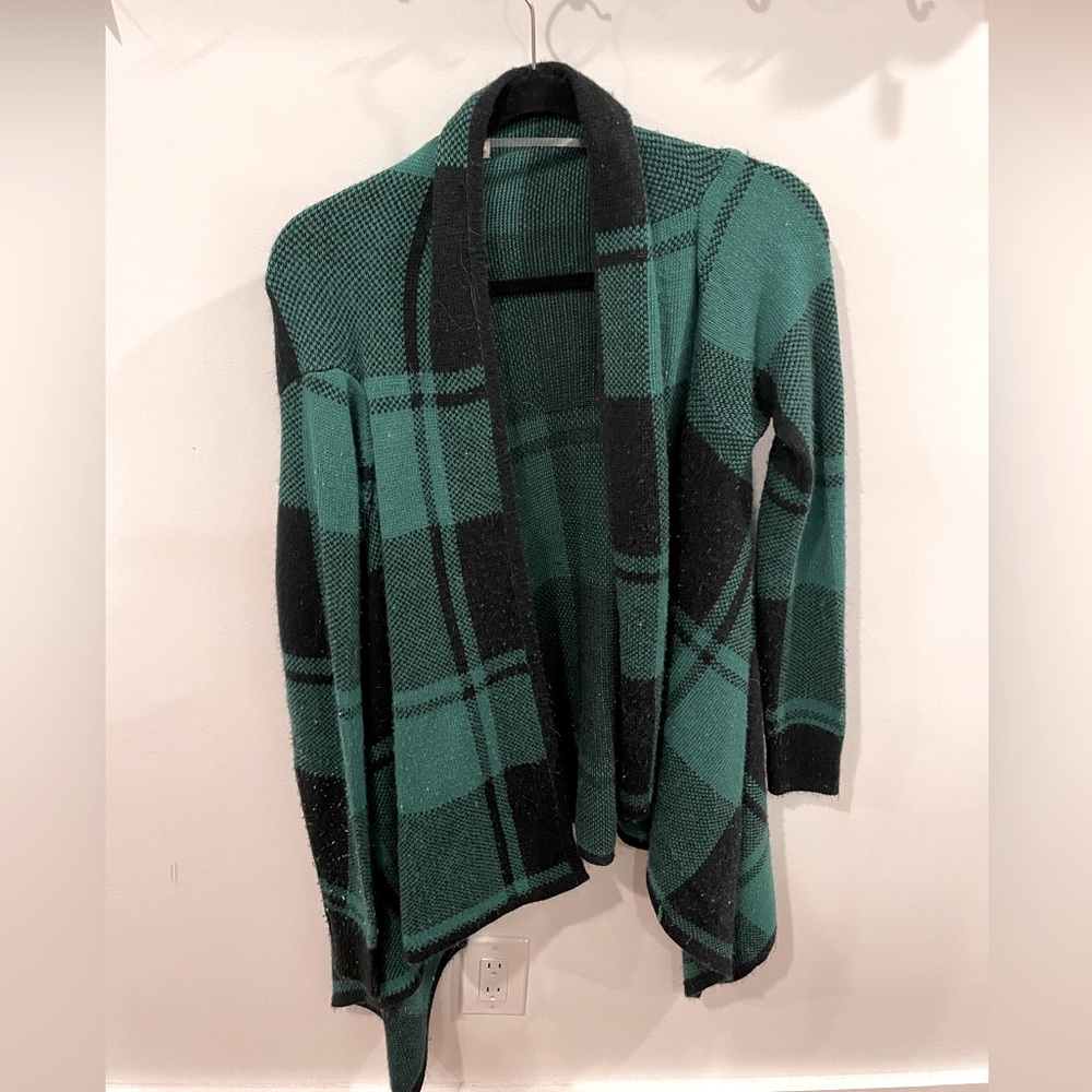 Cozy Merona wrap sweater longer in front - one size fits most (med) green